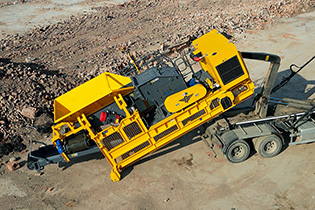 New Transportable Hook-Lift Impact Crusher 7
